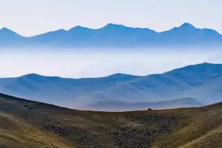 A Crazy One-Day Play Plan in Lanzhou! Snowy Mountains, Grasslands, and Danxia Rock Formations Cover All the Fun