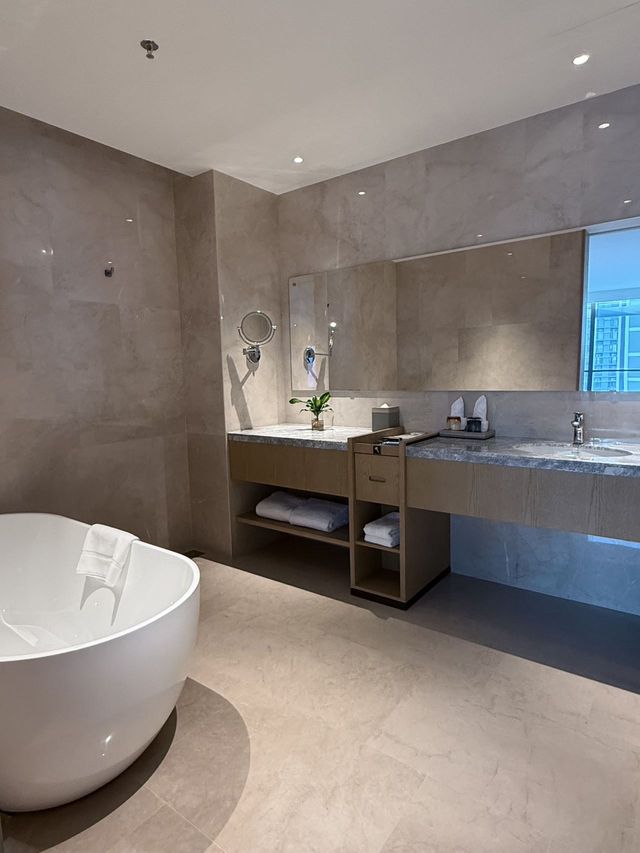 珠海華業建國飯店|百元裝老錢太香了