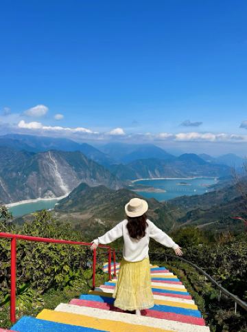 Day Trips Around Chengdu: Great Spots for Spring Flower Viewing and Photography