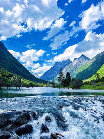 絶景スイスの山水画巻 | Trip.com フィエッシャータール