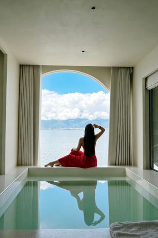 The romance of Dali with my bestie, courtesy of this sea-view private hot spring hotel