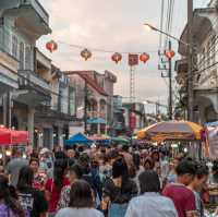 ถนนคนเดินย้อนยุคตะกั่วป่า กินขนม ชมเมืองเก่า