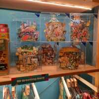 Paper Adventures, unique souvenirs 