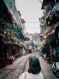 Hanoi’s Train Street, Vietnam 🇻🇳 