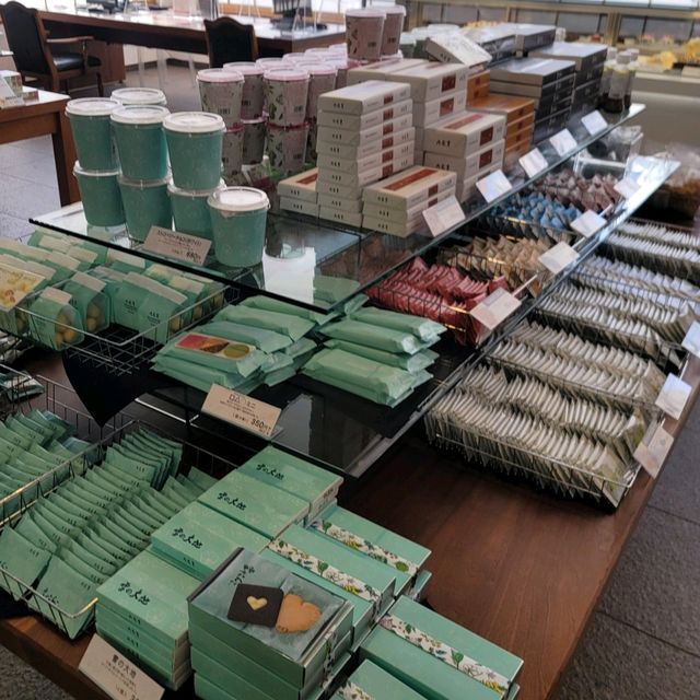 홋카이도 삿포로의 인기 일본 디저트 전문점 롯카테이(六花亭