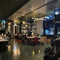 The Parlor  บาร์ลับหลัง Lobby โรงแรม the standard