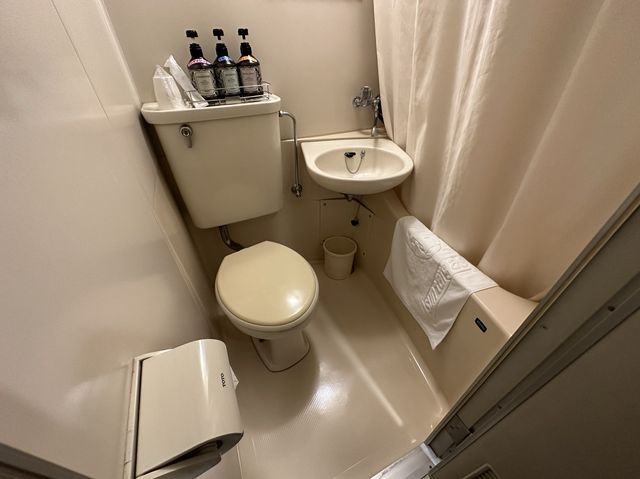 東京・大塚。シンプルでコンパクト。1人旅ならこれくらいが心地よい『ホテルサンターガス大塚店』