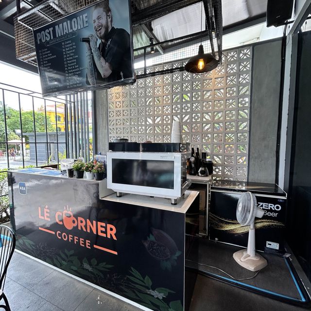 隱藏於大型屋苑一隅的Le Corner Coffee 