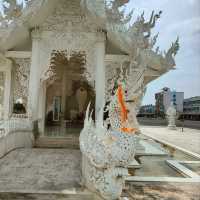 White temple sadao