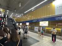 🚇 信義區捷運站：城市交通的便捷樞紐！🏙️