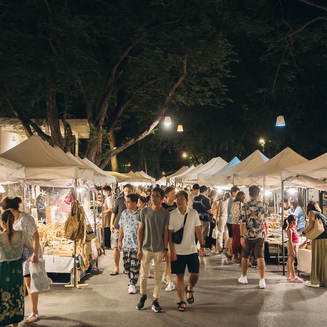ซิเคด้า (Cicada Market) ตลาดนัดกลางคืนชิคๆ มีสไตล์