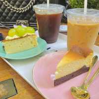 เที่ยวร้านกาแฟแม่กำปอง