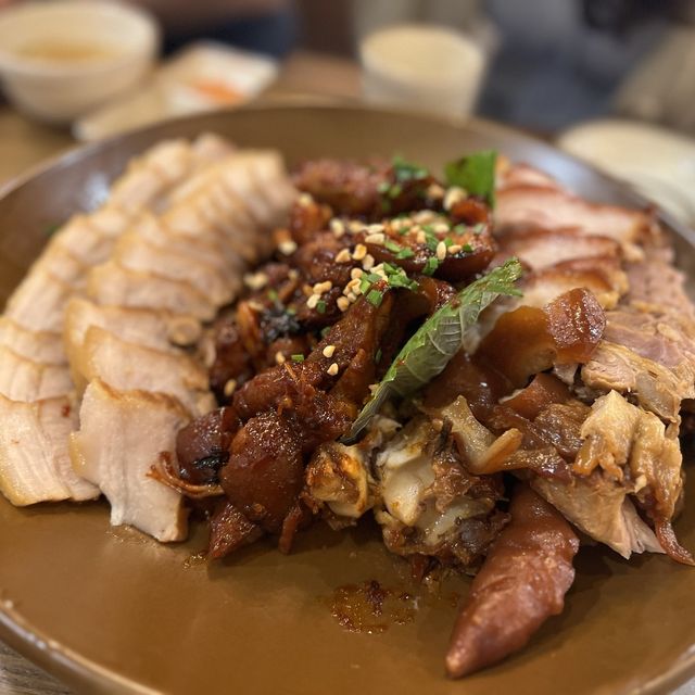쫜득한 살이 가득한 ‘가장 맛있는 족발(대전 오류점)‘