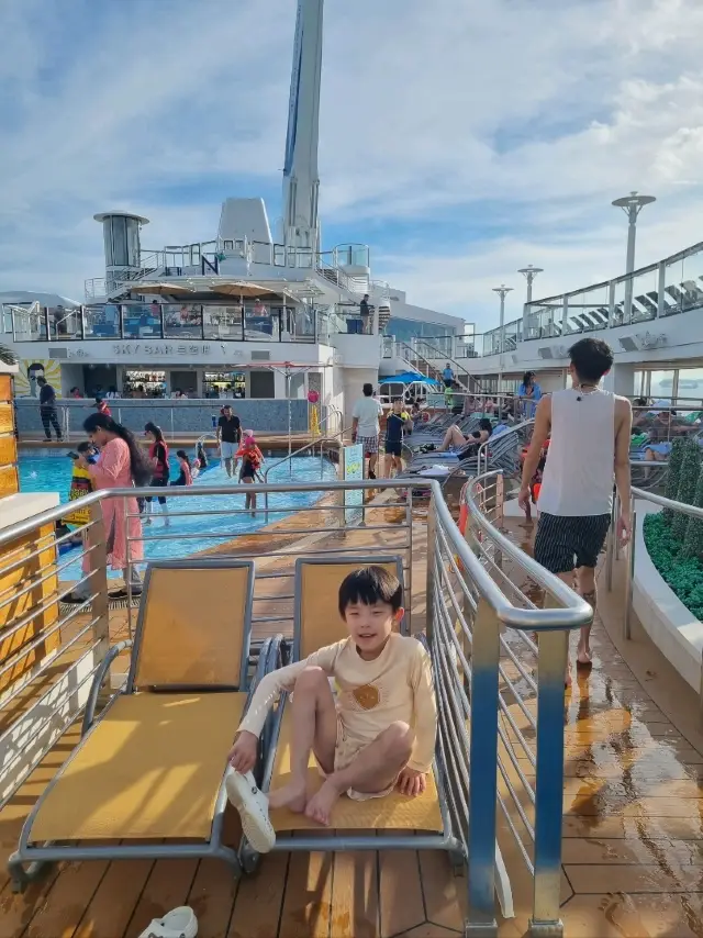 바다 위의 호텔! 크루즈 워터파크 리뷰