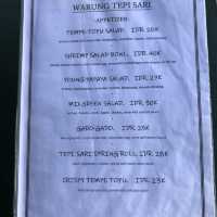 在烏布，吹著微風，看稻田雲影的景觀餐廳Warung Tepi Sari