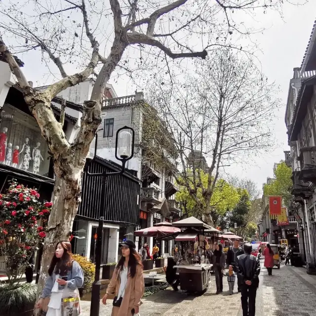 The famous street in Hangzhou