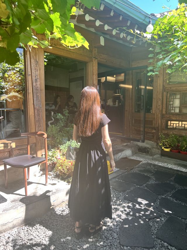 〖 ソウル･景福宮〗おしゃれ韓屋でハンバーガーランチ🍔♥