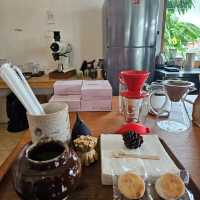 Tone Cafe' เมืองแห่งขุนเขา สายฝน ลมและหมอก