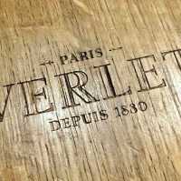 COZY CAFÉ FOR COFFEE ENTHUSIAST IN PARIS!