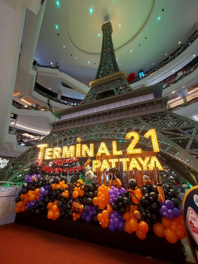 มัมถ่ายรูปสวยๆ ใน Terminal 21 Pattaya