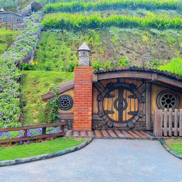 Hobbitoon Village