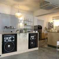 Clutter Coffee：溫馨舒適的咖啡店