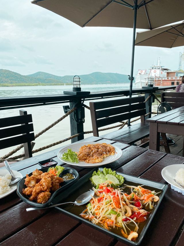 Awesome Lake View Café in Songkhla 🇹🇭