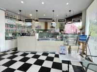 Sweet Talk Phuket คาเฟ่น่ารักริมหาดกะรน จ.ภูเก็ต
