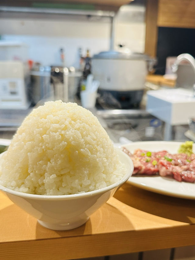 【大阪　西中島南方】目の前でカットするライブ焼肉