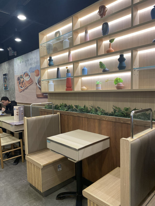 食物質素一般，但服務態度散漫 