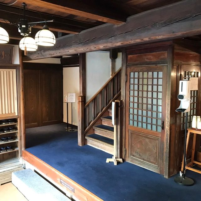 積善館本館