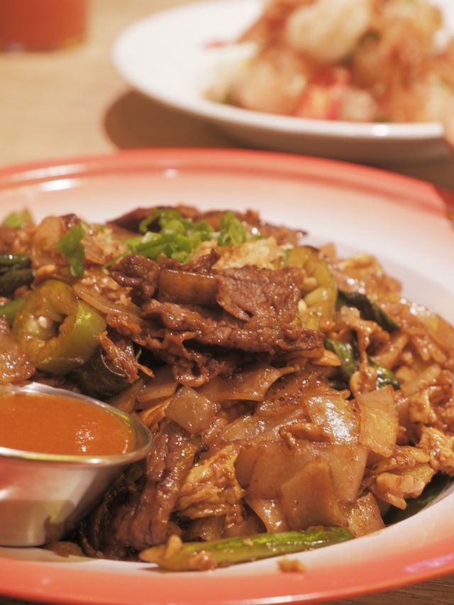 中環泰菜，靚裝修＋濃味和牛河粉