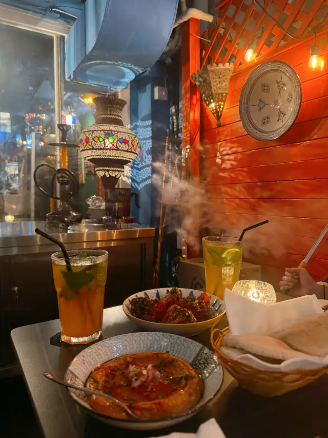 夜中環裡的異國風情 🇲🇦 享受微醺時刻