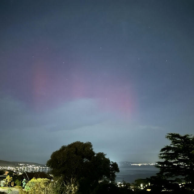Catching a glimpse of the elusive Aurora Australis !