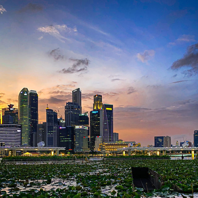 Strolling Around Marina Bay: Singapore's Iconic Waterfront Promenade