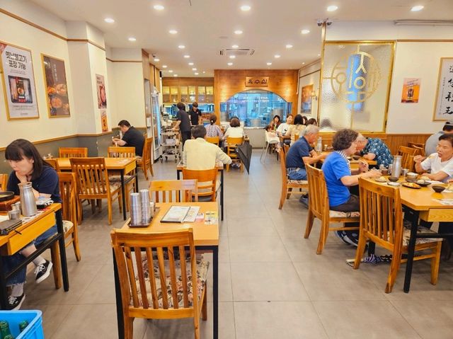 A comforting meal in Seoul, Seolleongtang at Insaeng Seolleongtang