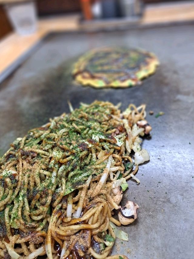 長田のソウルフード・ぼっかけそばめしいっぺん食べてみ!？