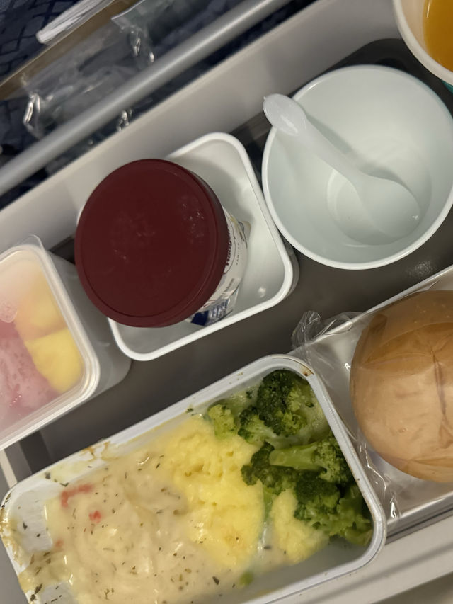 รีวิวสายการบิน Cathey Pacific ✈️