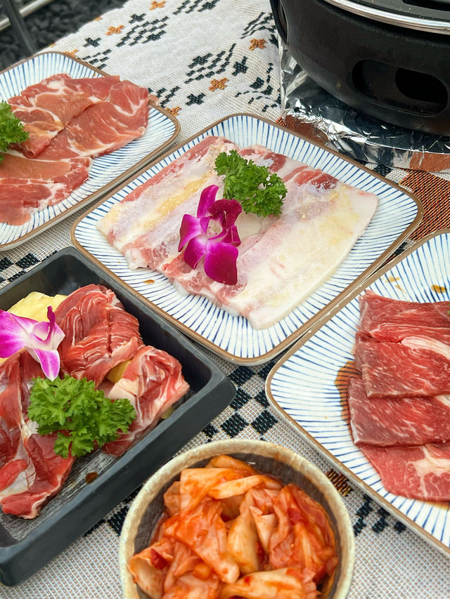 一定要來感受下‼️這間露營烤肉餐廳的氣氛