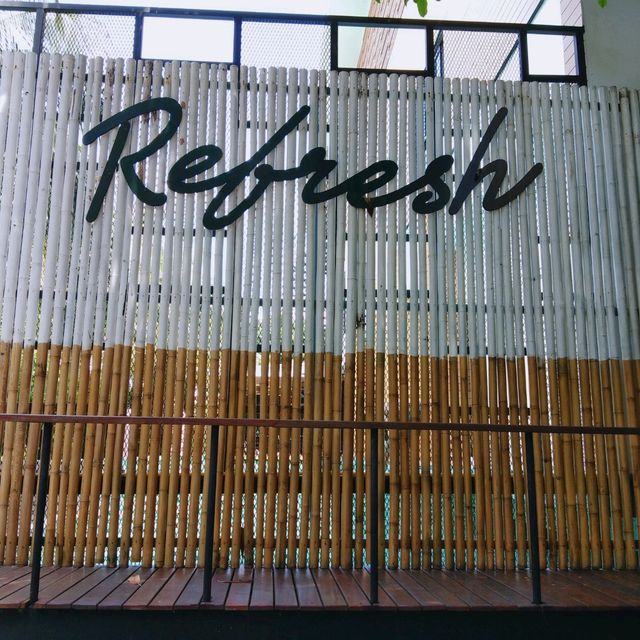 Refresh Tropical Cafe....ภูเก็ต