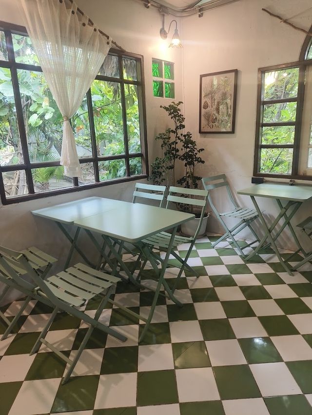 📌🏡🌷Prem Cafe In the Garden