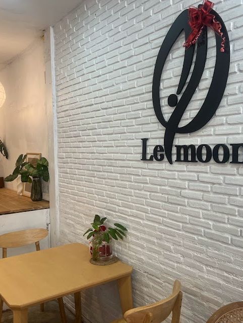 Le Moon Home Cafe'