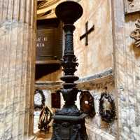 "Pantheon: Rome’s Architectural Marvel and Historic Gem"