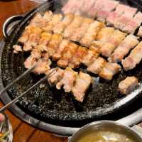 韓国/ソウル【東大門】サムギョプサル
