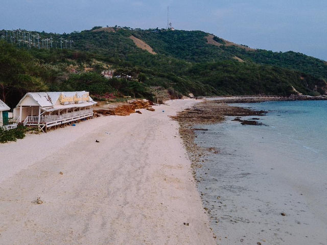 ที่พักเกาะล้านติดหาดสวยน้ำใส