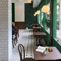 day in coffee & brunch