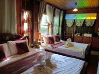 ดิ แอนธีค ริเวอร์ไซด์ The Antique Riverside