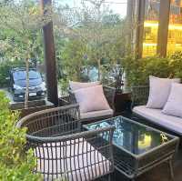 ร้านอาหารกึ่งคาเฟ่ อาหารอร่อย บรรยากาศชนะเลิศ