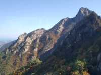 An autumn viewing hiking adventure at Ulsanbawi near Seoraksan