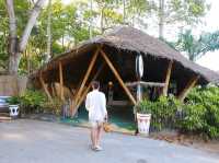 เปลี่ยนบรรยากาศไปนอนรถบ้านติดทะเลแค่พันนิดๆ